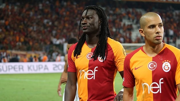 Gomis'e kritik soru! 'Eer kt bir sezon geirseydin cretinde indirime gidecek miydin?'