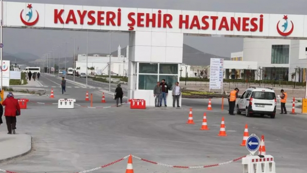 Kz arkadan silahla vurup intihar etti