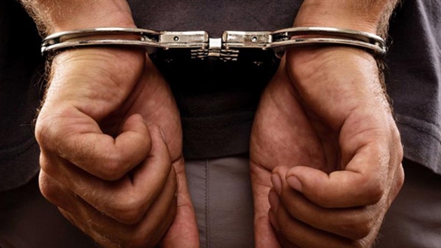 ran'da 'yolsuzluk ve usulszlk' soruturmalarnda 65 kii tutukland, 106 kiiye yurt dna k yasa konuldu