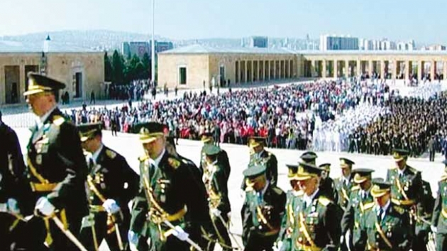 121 general ve amirale atama