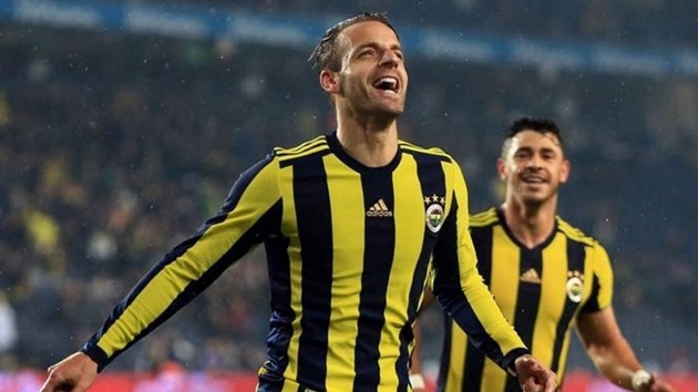 stanbul'daki Benfica manda Cocu'nun kozu Roberto Soldado olacak