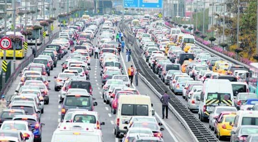 �stanbul'da bug�n trafik nas�l?