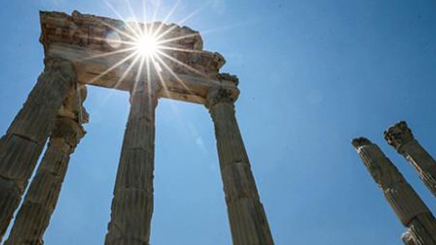 Pergamon Amfi Tiyatro gn yzne karlacak 