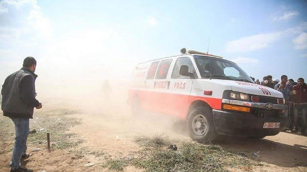 Katil srail Gazze snrnda biri salk grevlisi iki Filistinliyi ehit etti