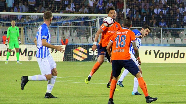 Medipol Baakehir'e tek gol yetti