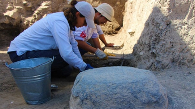 Amasya'da 2 bin 500 yllk Pers saray stunlar bulundu 