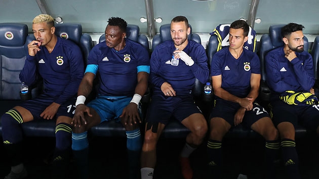 Fenerbahçe'de 120 milyon TL'lik kadro dışı kararı