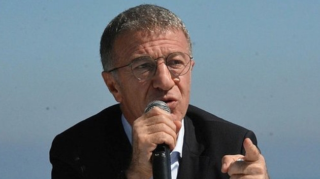 Ahmet Aaolu, sosyal medyada yaylan bayrak grseli iin ok sert konutu