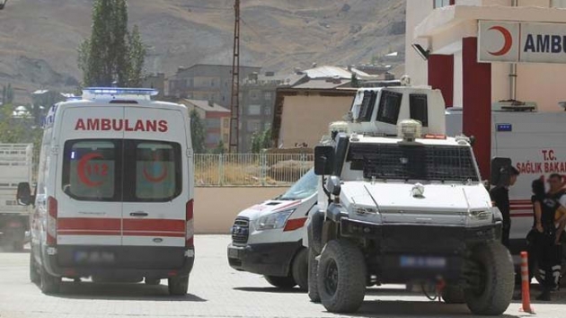 Askeri ara devrildi, 1 askerimiz ehit oldu