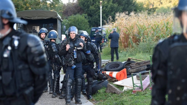 Fransa'da otoyol igalcilerine 500 jandarmann katld 'tahliye operasyonu' dzenlendi