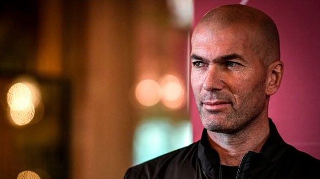 Zinedine Zidane: Hayatm boyunca futbolun iinde yer aldm ve almaya devam edeceim