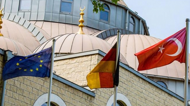 Almanya'da DTB'e bal Selimiye Camisine kimlii belirsiz kiiler tarafndan saldrda bulunuldu