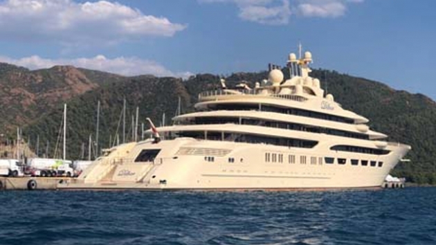 Alisher Usmanov Trkiye kylarna dolamak iin teknesine 2.6 milyon TLlik yakt ald  