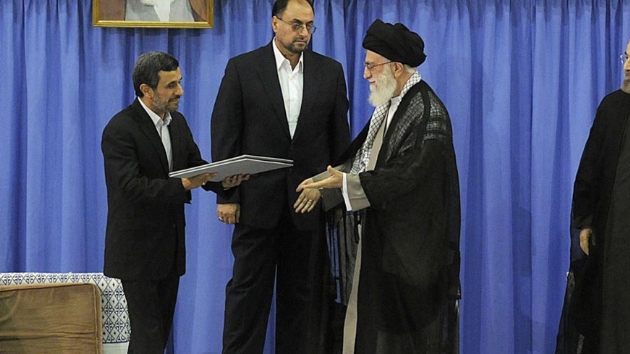 Ahmedinejad Hamaney'e ak mektup yollayarak cezaevinde bulunan yardmcs hakknda inceleme talep etti