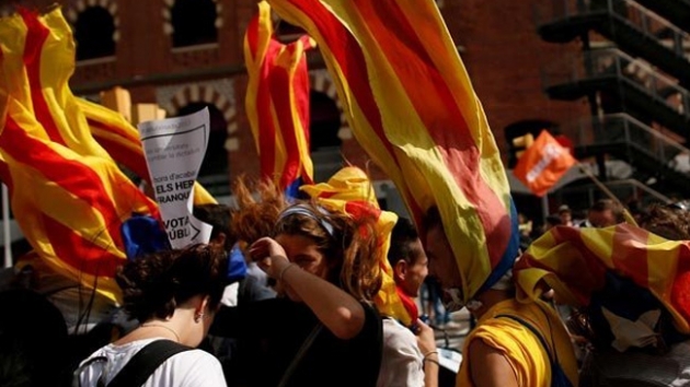 1 milyon Katalan sokaklara dkld  
