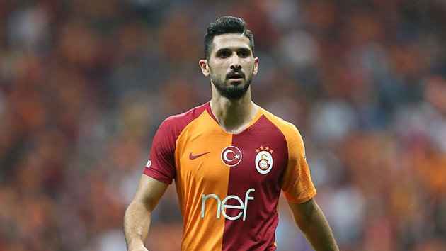 Eren Derdiyok'un yanna Emre Akbaba