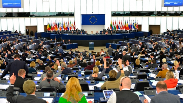Avrupa Parlamentosu Kosova'ya vize serbestisini onaylad