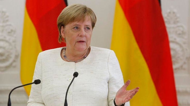 Almanya Babakan Merkel: Snmac sorununu zmek iin Trkiyeyle ibirlii yapmamz lazm