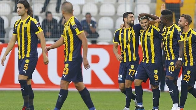 Ankaragc sahasnda Akhisarspor'u 1-0 malup etti