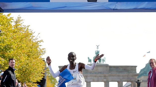 Berlin maratonunda dnya rekoru