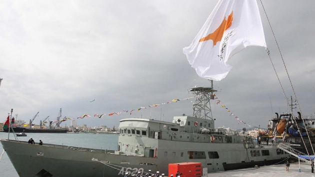 Fransa Gney Kbrs Rum Kesimi'nde kalc olacak ekilde sava gemilerini bulundurmak istiyor