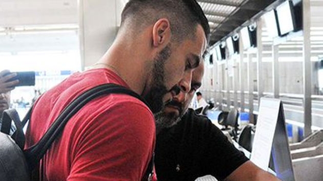 Beikta Negredo'ya  izinsiz olarak transfer grmesi yapmaya gittiini bildiren belgeye imza attrd