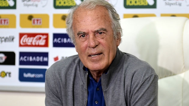 Mustafa Denizli: Akhisar ile bir anlaşma yapmış değilim