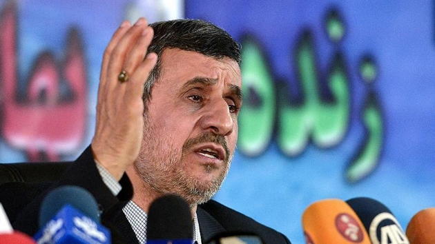Ahmedinejad, Devrim Muhafzlar stihbarat Bakan Taib'i 'dengesizlikle' sulad 