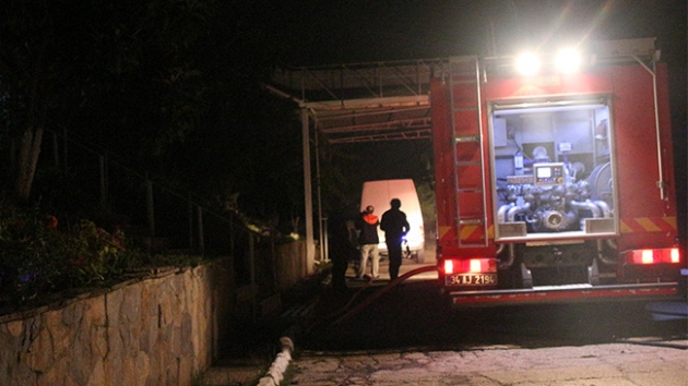 Maltepe'de bir ikolata fabrikasnda kan yangn korkuttu