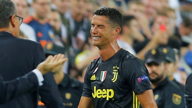 Valencia manda krmz kart gren Cristiano Ronaldo, gzyalarn tutamad