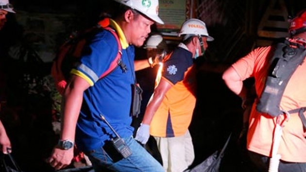 Filipinler'de  ar yalarn yol  at heyelanda 21 kii ld, en az 64 kii kayboldu