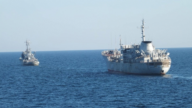 Ukrayna gemileri Rus kara sularna girdi