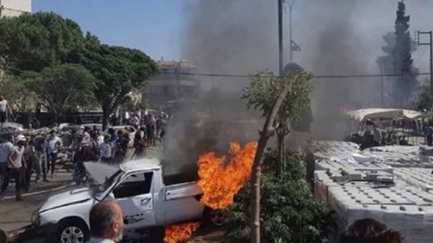 Bab'da sivillere ait araca yerletirilen bomba patlad 