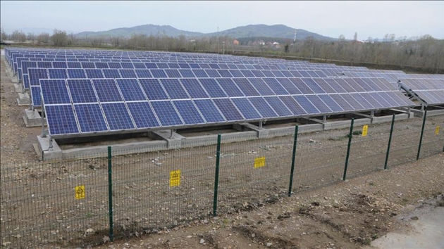 Idr niversitesinin projesiyle Ar Da eteklerinde gne enerji sistemi kurulumuna baland