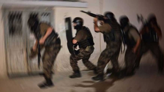 stanbul'da terr operasyonu: 10 gzalt
