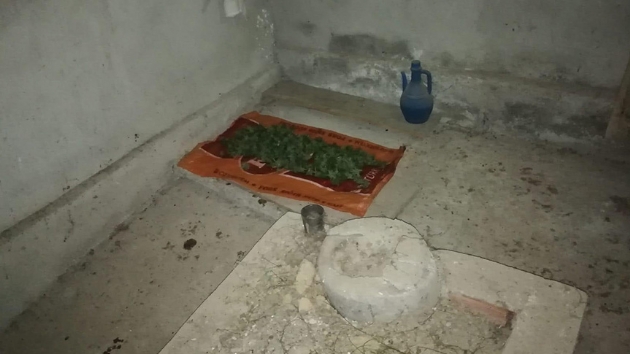 Mezarlkta uyuturucu operasyonu: 1 kii gzaltna alnd