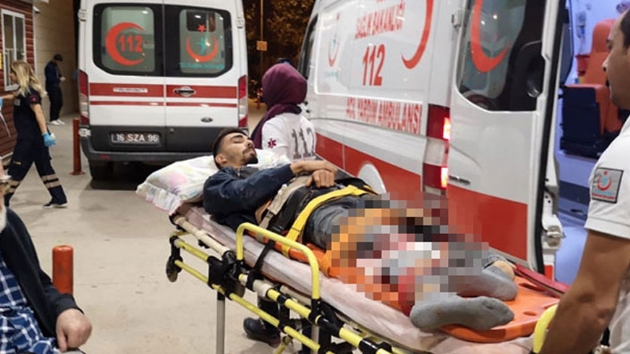Tomruun altnda kalan gencin bacaklar krld