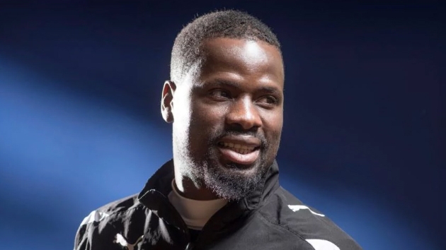 Emmanuel Eboue teknik direktr oluyor