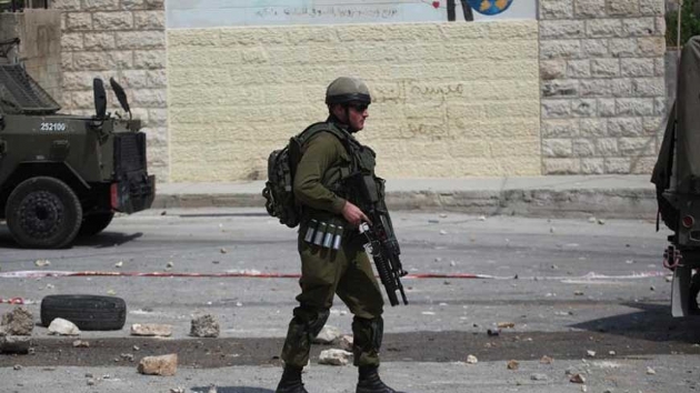 srail askerleri 21 Filistinliyi gzaltna ald