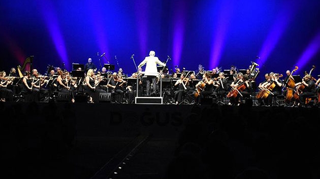 CSO konser sezonunu dnya prmiyeriyle aacak 