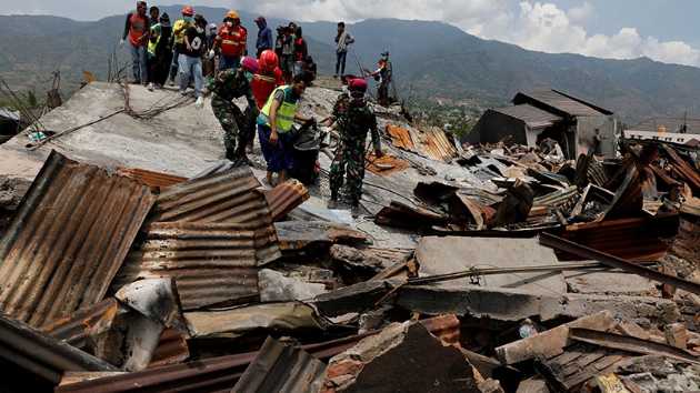 Malezya Babakan Mahathir Muhammed: Kemizde oturup seyredemeyiz