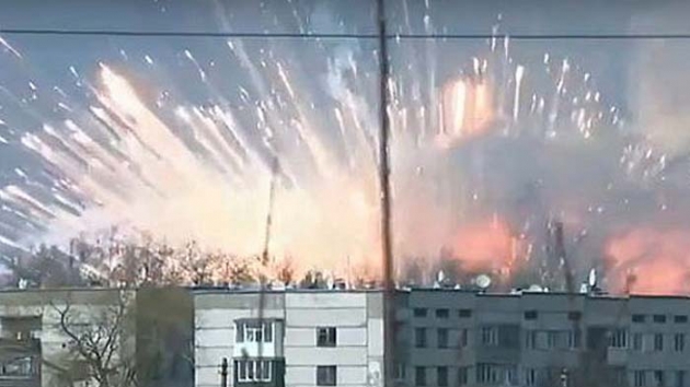 Ukraynada cephanelik patlad, binlerce kii tahliye ediliyor