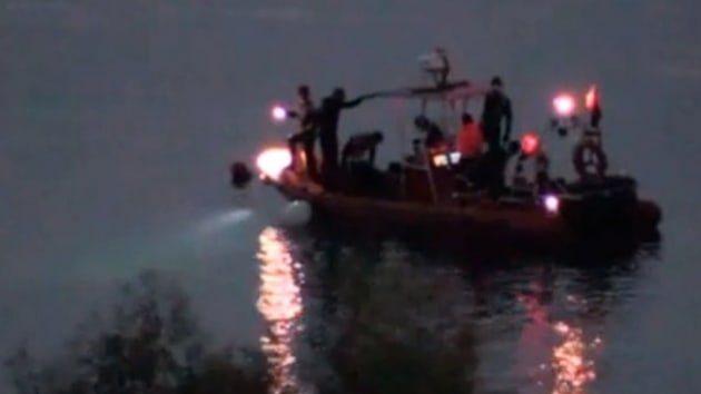 Bodrum'da 30 mlteciyi tayan tekne batt