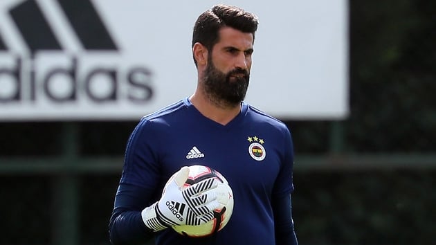 dmanlarn aksatmadan srdren Volkan Demirel greve hazr