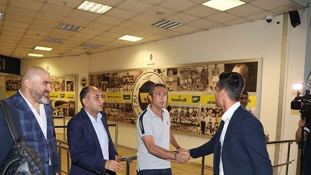 Fenerbahe ynetimi daha nce derbiye kmam futbolculara  gemi malarn grntlerini izletiyor 