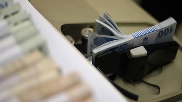 Bankalara 15 milyar lira vergi