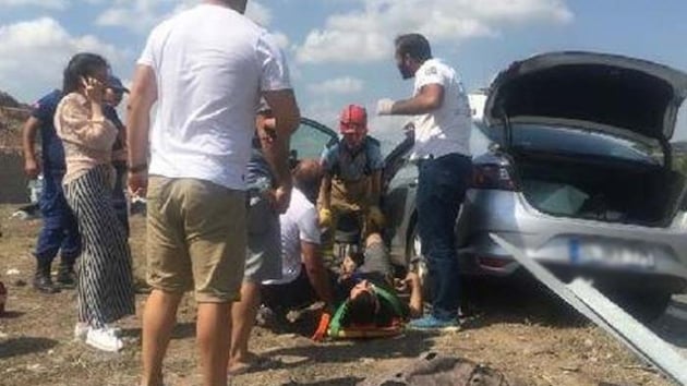 Balkesir'de iki otomobil arpt: 1 l, 1 yaral