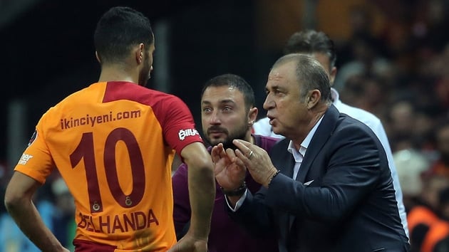 Galatasarayl futbolcularn idmanlardaki kou mesafesi neredeyse yar yarya dt