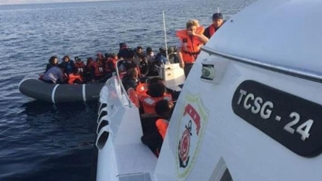 zmir'de, yasa d yollardan Yunanistan'a gemeye alan 75 yabanc dzensiz gmen yakaland, 1 pheli gzaltna alnd
