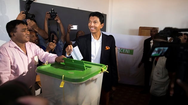 Madagaskar cumhurbakanl seimi iin sandk bana gitti
